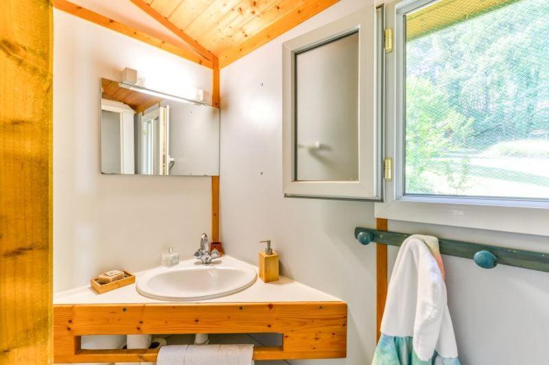 Camping La Serre Aigues-Vives  Extérieur photo